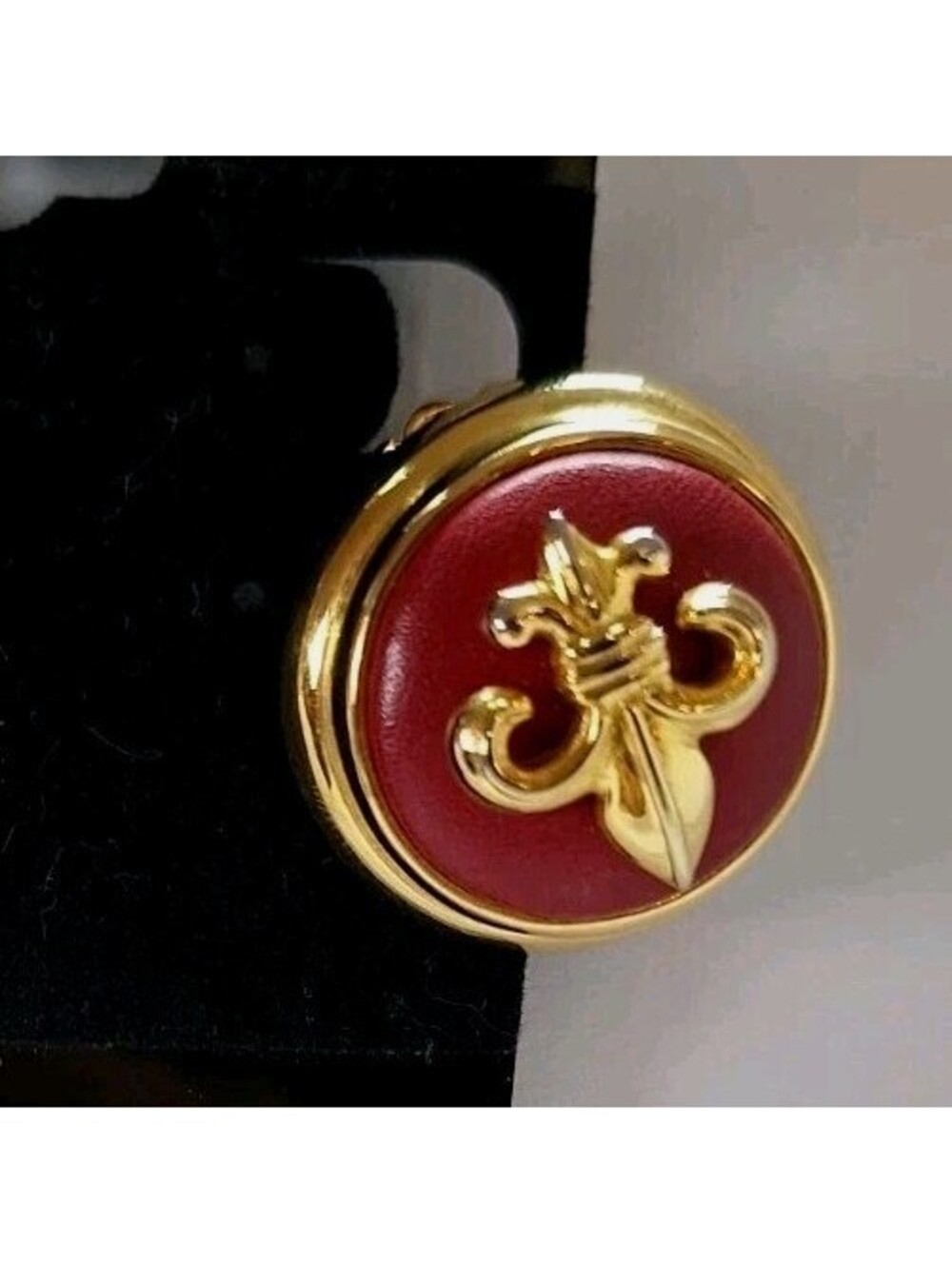 Vintage Joan Rivers Clip Earrings Gold Tone Metal Fleur De Lis Brown Leather 1”